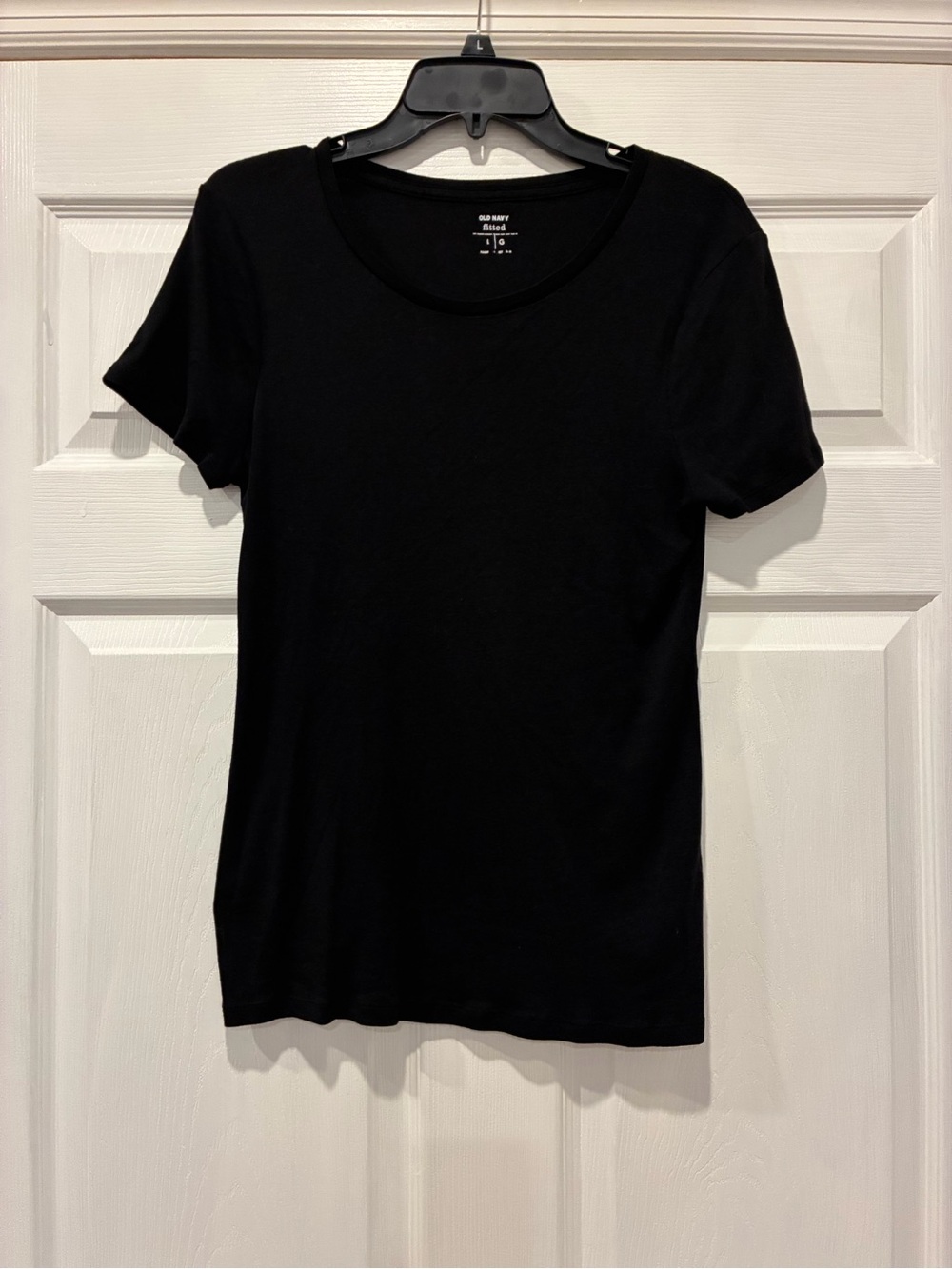 Old Navy Fitted Black Short Sleeve Scoop Neck 👙